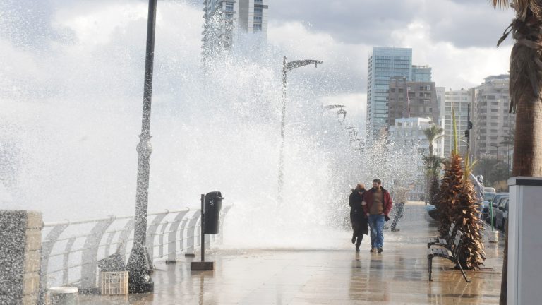 تحذير للمواطنين خلال العاصفة