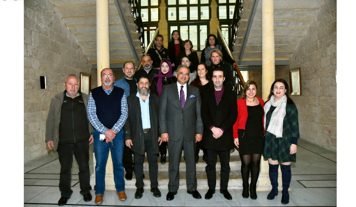 المرتضى التقى رئيس وأعضاء منتدى الفن التشكيلي