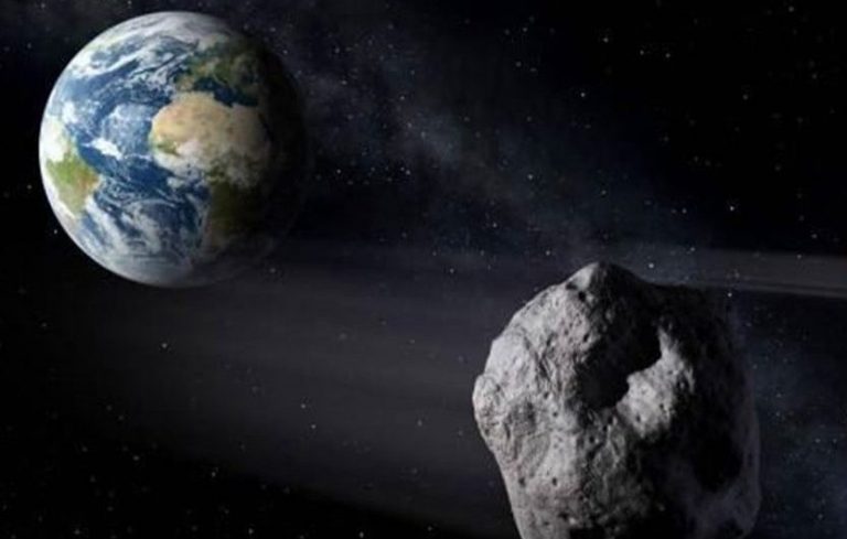 كويكب ضخم  يقترب من الأرض في 2029