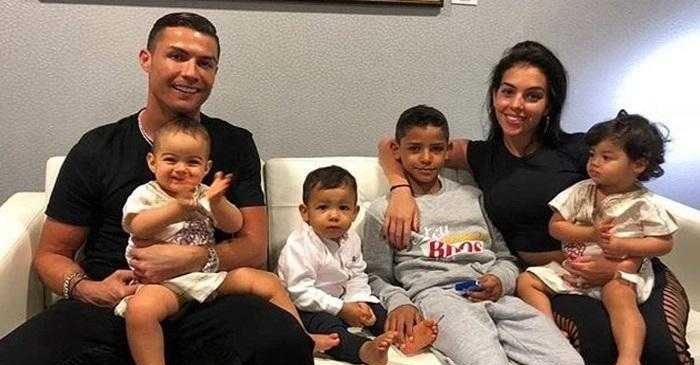 رونالدو يعلن وفاة مولوده الجديد