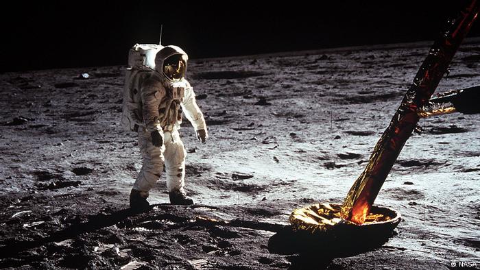 500 ألف دولار مقابل “غبار سطح القمر”!