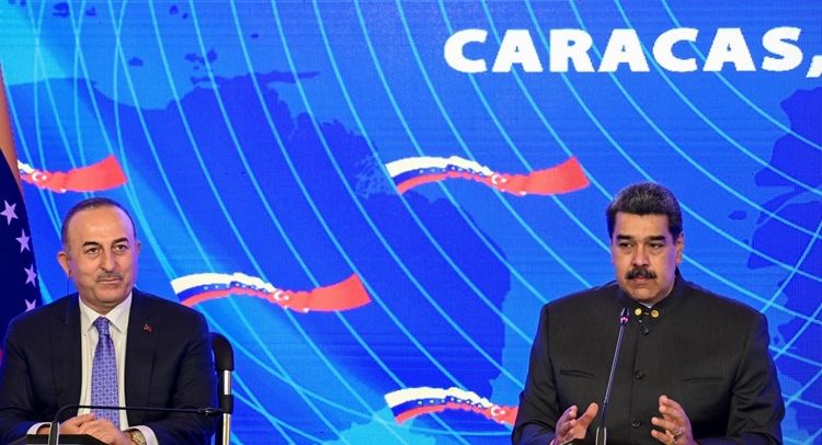 مادورو: فنزويلا تتعافى من الأزمة الاقتصادية