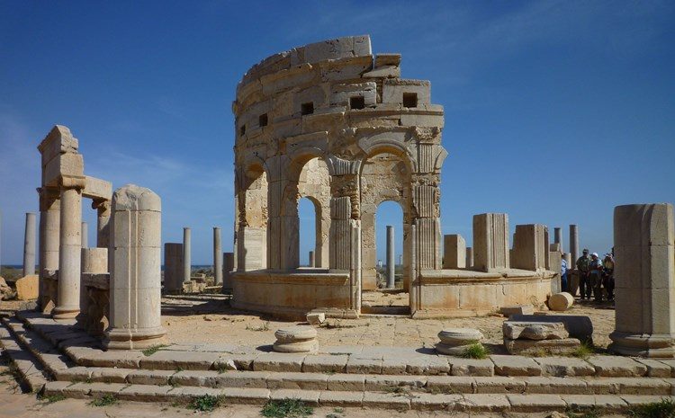 ليبيا تطالب بريطانيا بإعادة أعمدة رومانية قديمة