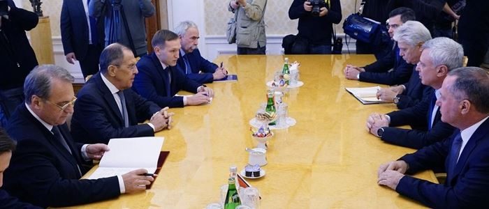 فرنجية التقى لافروف: روسيا تقف جنب أصدقائها دائماً