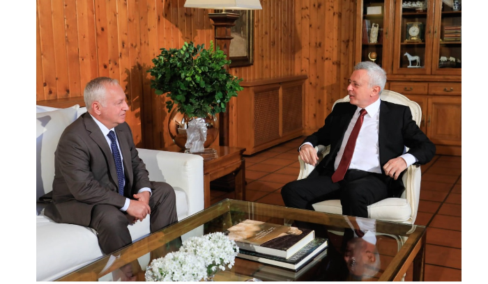 فرنجية عرض التطورات الراهنة مع سفير أرمينيا