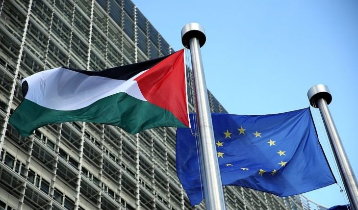 الاتحاد الأوروبي يطالب بتسريع صرف مساعدات “عاجلة” لفلسطين