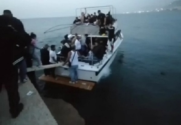 بالفيديو: ليلة متوتّرة في طرابلس.. ودعوات للحداد على ضحايا “قارب الموت”