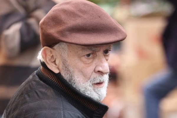 أحمد الزين يعتزل التمثيل: “وفاة زوجتي دمرني”