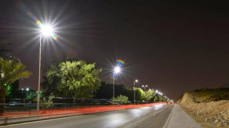 محافظ بيروت طلب من المرشحين إزالة صورهم عن أعمدة الانارة.. والسبب؟