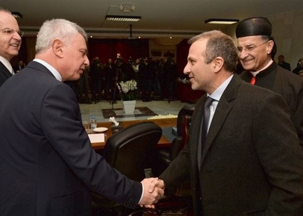 وساطة “حزبية” لتخفيف التوتر بين باسيل وفرنجية