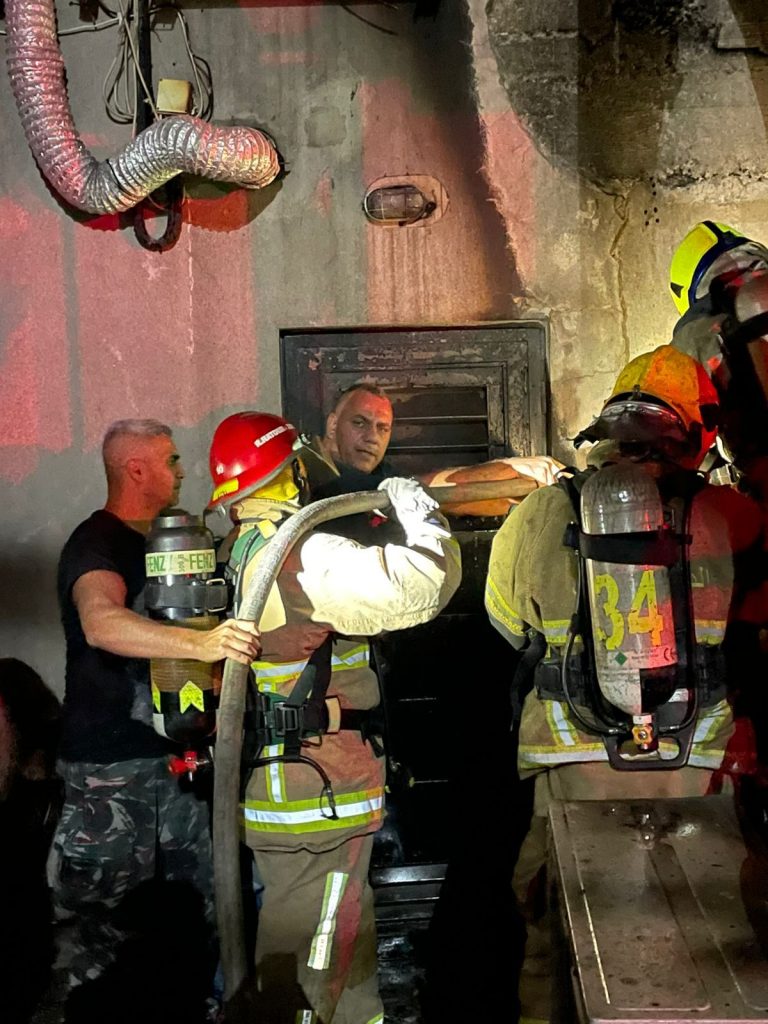 حريق اسطوانة غاز واسعاف مصابين في احد المطاعم في الحمراء