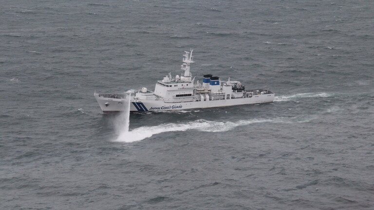 خفر السواحل الياباني يبحث عن قارب سياحي على متنه 26 شخصا