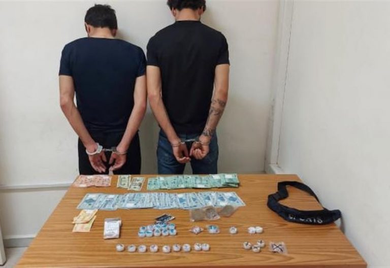 مروّجا مخدّرات في قبضة المعلومات