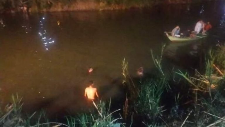 بالفيديو والصور: غرق 8 أطفال لدى عودتهم من العمل في مصر