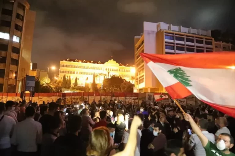 هل يفجّر “الكابيتال كونترول” الشارع؟