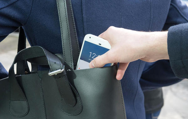 يمتهنان النشل والسرقة.. فوقعا في قبضة “الأمن”