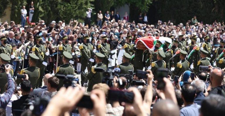 بالفيديو والصور: تشييع مهيب للشهيدة شيرين أبو عاقلة