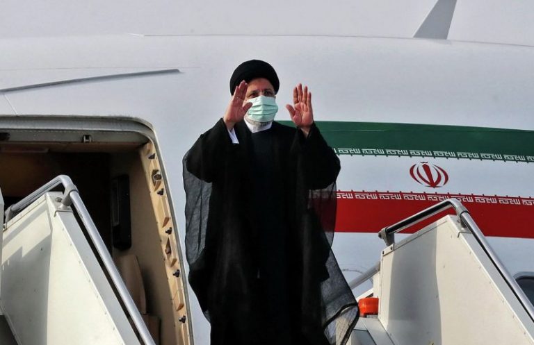 الرئيس الإيراني يزور العاصمة العمانية الإثنين