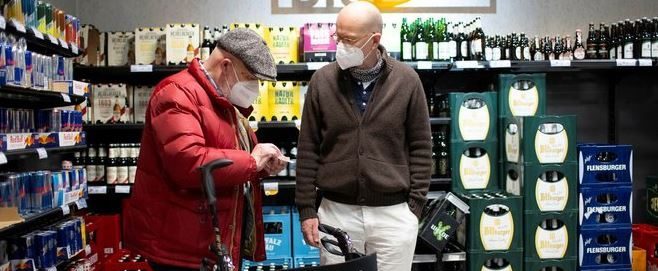 ألمانيا: حث المواطنين على تخزين الغذاء والدواء