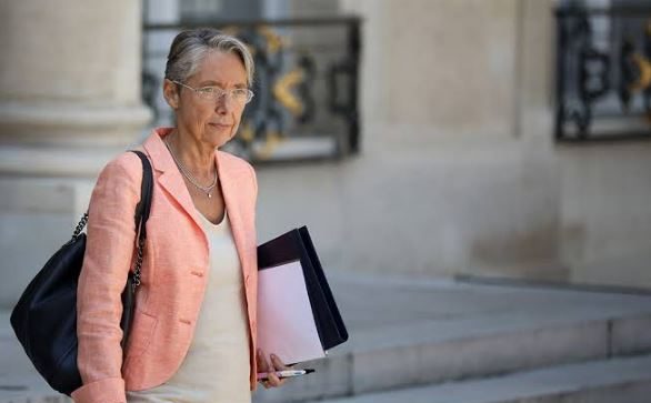 ماكرون يعيّن إليزابيث بورن رئيسةً للوزراء