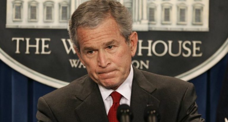 بالفيديو.. لسان بوش يخونه: غزو العراق وحشي!