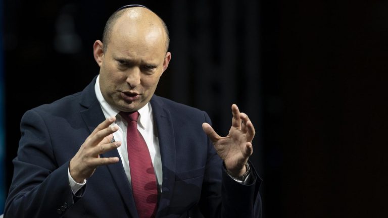 نفتالي بينيت