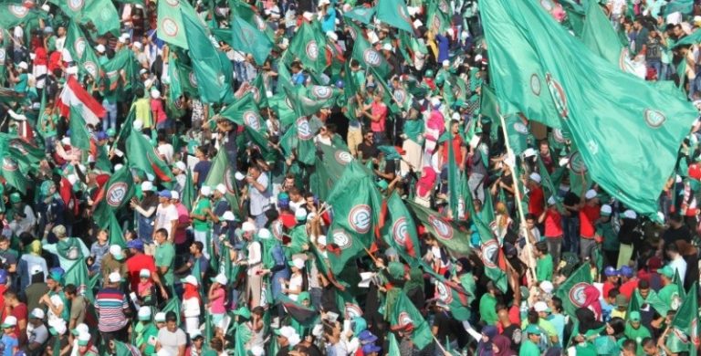 “أمل” في عيد التحرير: للإسراع في إنجاز تشكيل حكومة جديدة