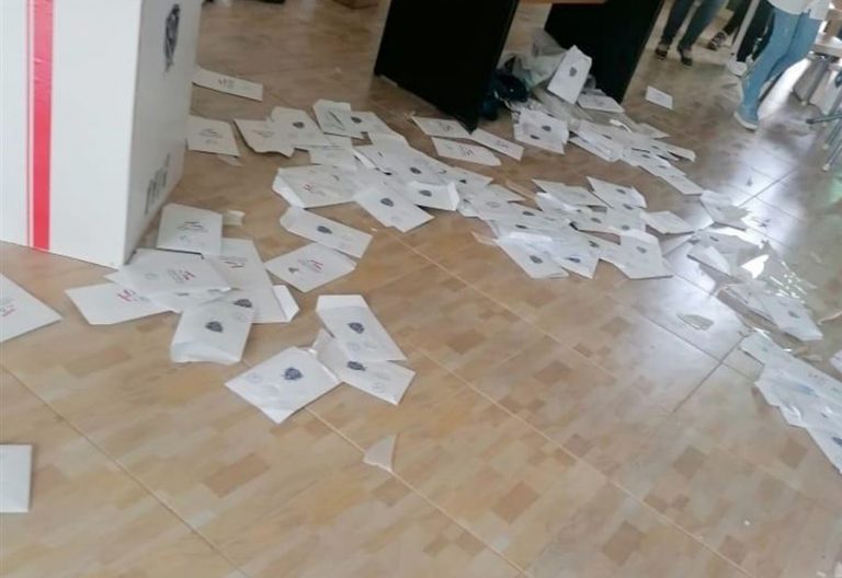 هل تدفع الإشكالات الأمنية “القوات” للطعن بنزاهة الانتخابات؟