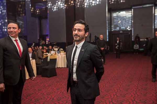 أحمد حلمي يتصدر قائمة الإيرادات في أيام العيد