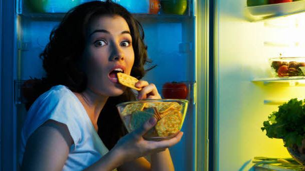 توقيت وجبتك الأخيرة في اليوم قد يؤثر على مخاطر إصابتك بالسرطان!