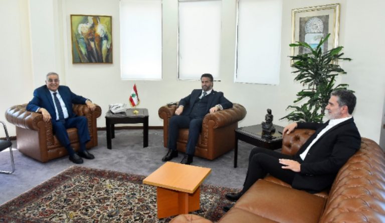 بو حبيب التقى وزيري السياحة والاقتصاد: نأمل أن تصل نسبة الإقتراع 70 %