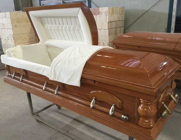 بالفيديو: ضجيج داخل التابوت قبل الدفن.. ومفاجأة!