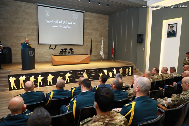 ممثل قائد الجيش خلال تخريج دورة ضباط: لن نترك الوطن