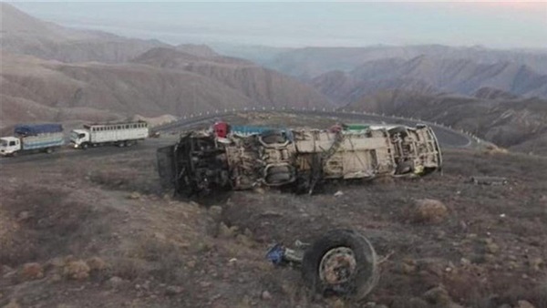11 قتيلا إثر سقوط حافلة ركاب في واد في البيرو
