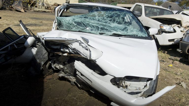 قتيلان و8 جرحى في 9 حوادث سير