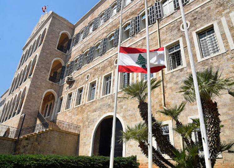 حداد رسمي في لبنان على رئيس دولة الإمارات