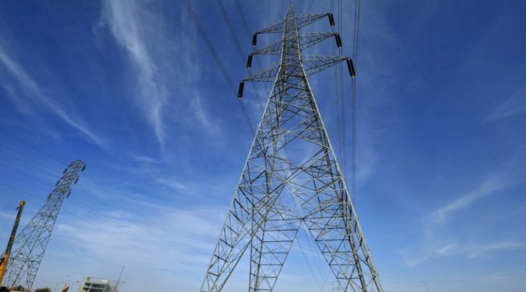 ما سبب التأخّر في تنفيذ خطة الكهرباء؟