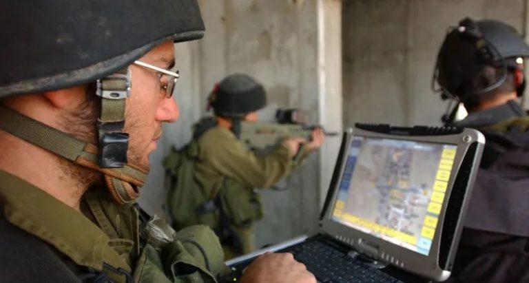 بالفيديو: روبوت ونصف ساعة لإزالة علم “الحزب”!