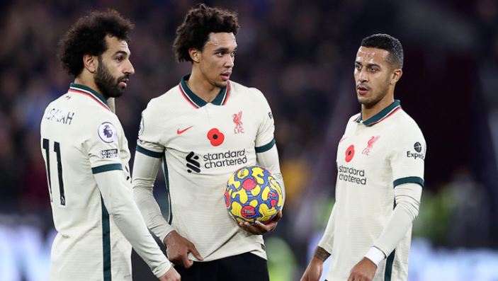 بالفيديو: نجم ليفربول يتفوق على ميسي في سباق أجمل هدف في دوري الأبطال