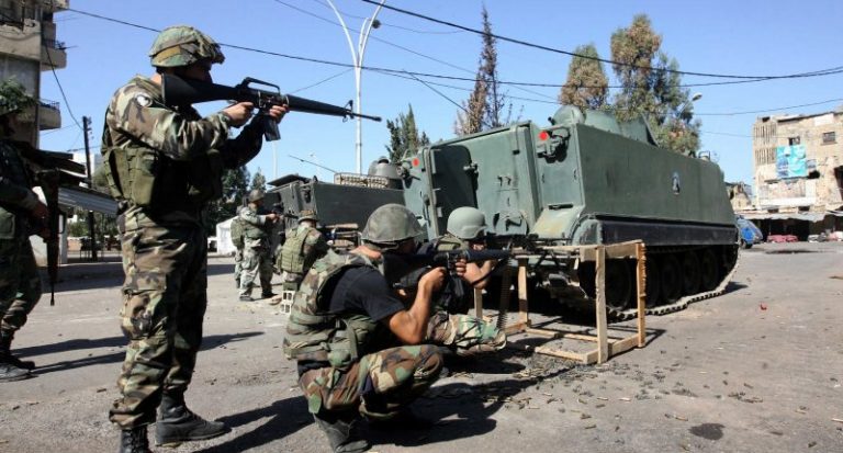 سارق سيارات في قبضة الجيش