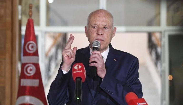 رئيس تونس يقترح فرض ضرائب على الأغنياء