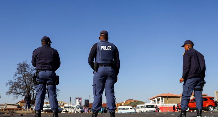 جثة 17 شاباً في جريمة غامضة، في جنوب أفريقيا!