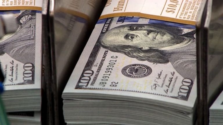 لماذا تلجأ الدول إلى رفع أسعار الفائدة؟