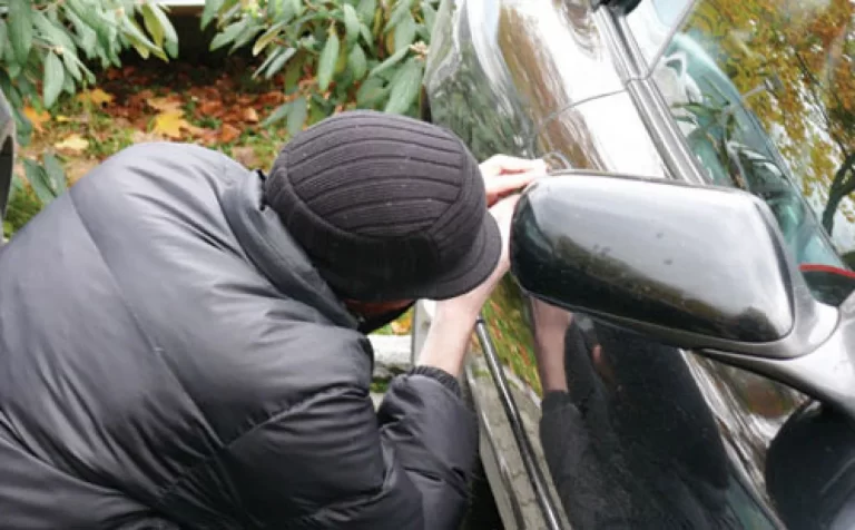 سرقة سيارات