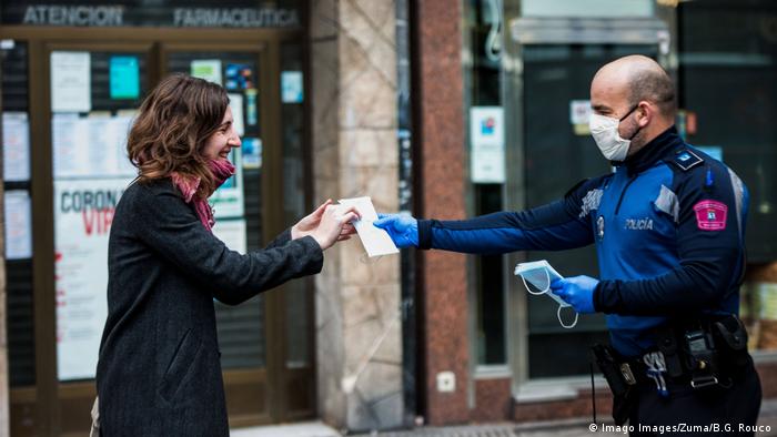 منظمة الصحة تتوقع “مستويات مرتفعة” من كوفيد-19 هذا الصيف في أوروبا