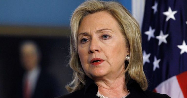 كلينتون تستبعد خوض انتخابات 2024 الرئاسية