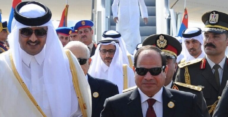 السيسي وأمير قطر يتفقان على ضرورة تعزيز التعاون الثنائي