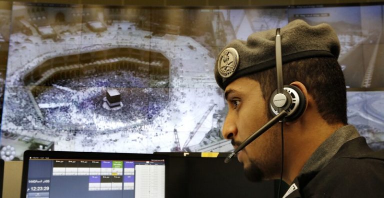 السعودية تحبط محاولات نصب واحتيال على الحجاج