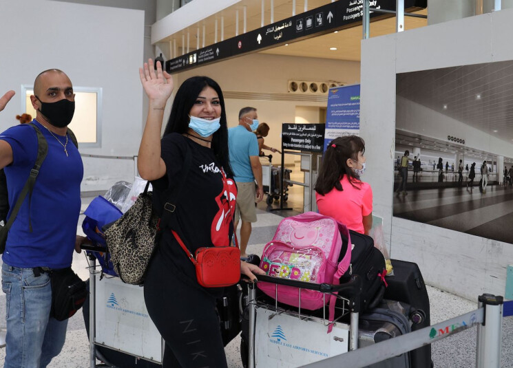 السياح والمغتربون: “جرعة أوكسيجن” لمصرف لبنان