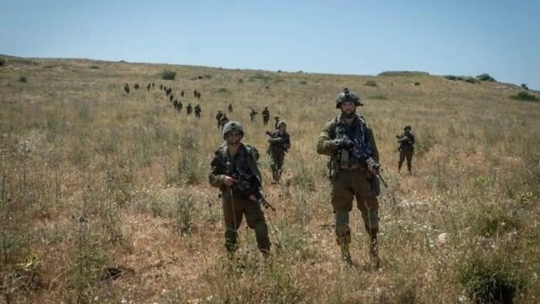 مناورات في قبرص